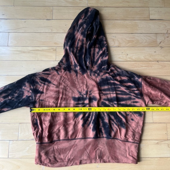 OFFLINE OTT Fleece Tie Dye Cropped Hoodie in Jupiter Brown - Picture 8 of 11